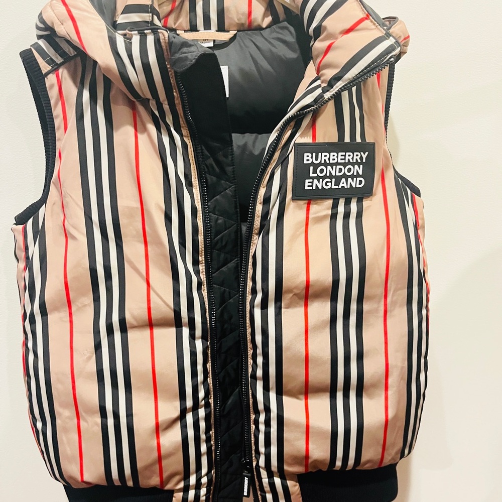 Burberry Cream and Black Quilted Vest